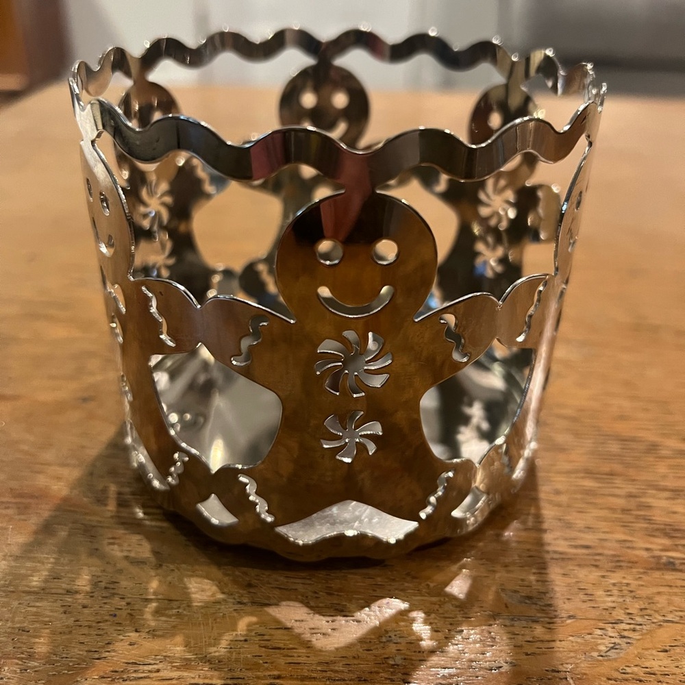 Slatkin & Co Silver Metal Candle Holder Sleeve Gingerbread Holiday 3-Wick